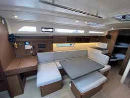Oceanis 40.1 in Athens / Alimos Marina thumbnail 10