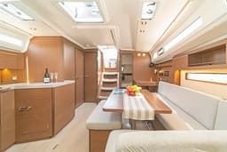 Oceanis 40.1 in Athens / Alimos Marina thumbnail 5