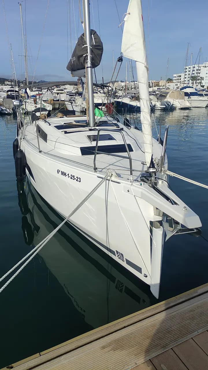 Dufour 37 in Ibiza / Sant Antoni de Portmany Port - Photo 4