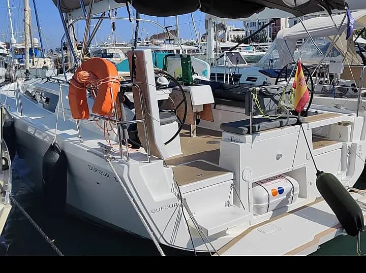 Dufour 37 in Ibiza / Sant Antoni de Portmany Port - Photo 5