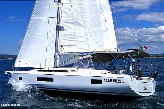 Oceanis 51.1 in Puntone / Marina di Scarlino - Photo 1