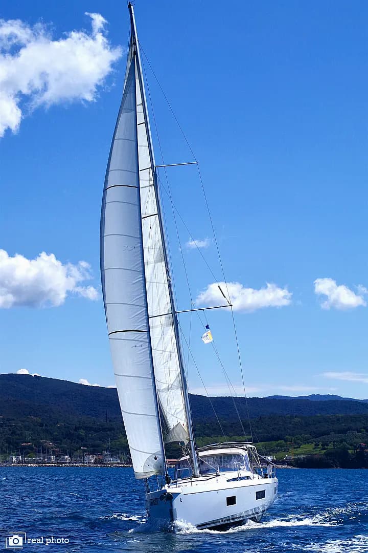 Oceanis 51.1 in Puntone / Marina di Scarlino - Photo 5
