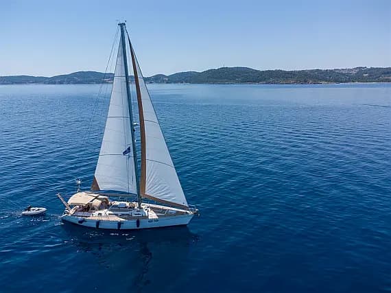 Jeanneau 51 in Palaio Faliro / Flisvos Marina - Photo 1