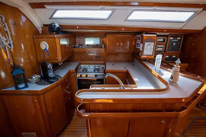 Jeanneau 51 in Palaio Faliro / Flisvos Marina - Photo 5