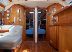 Jeanneau 51 in Palaio Faliro / Flisvos Marina thumbnail 9