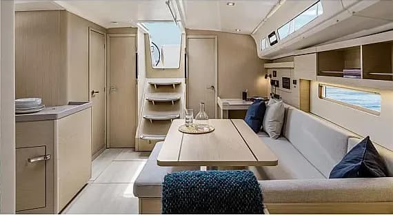 Oceanis 40.1 in Athens / Alimos Marina - Photo 3