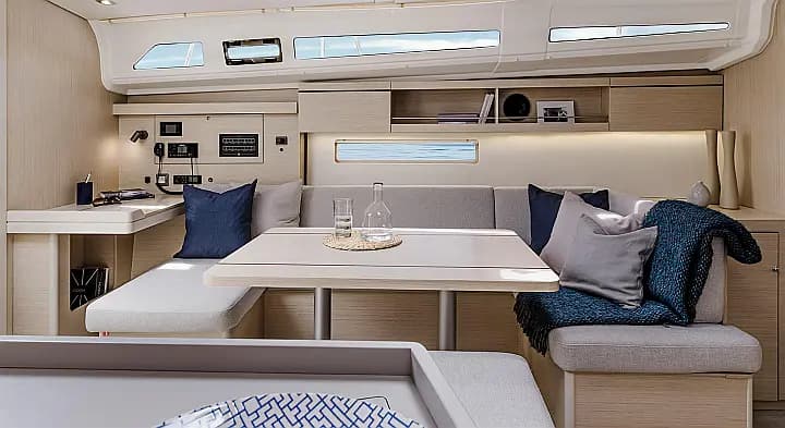 Oceanis 40.1 in Athens / Alimos Marina - Photo 5