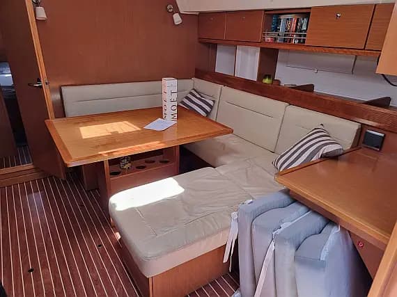 Bavaria 45 Cruiser in Corfu / Gouvia / D-Marin Marina Gouvia - Photo 3