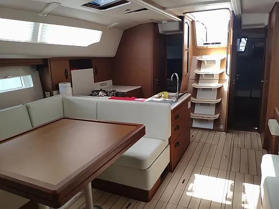 Jeanneau 51 in Preveza Marina - Photo 3