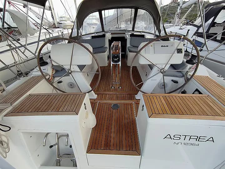 Hanse 458 in Lavrion / Olympic Marina - Photo 5