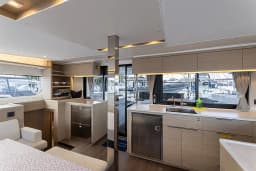 Lagoon 46 in Rogoznica / Marina Frapa thumbnail 3