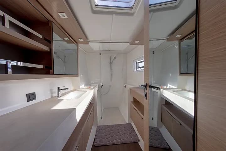 Lagoon 46 in Corsica / Ajaccio / Port Tino Rossi - image 1