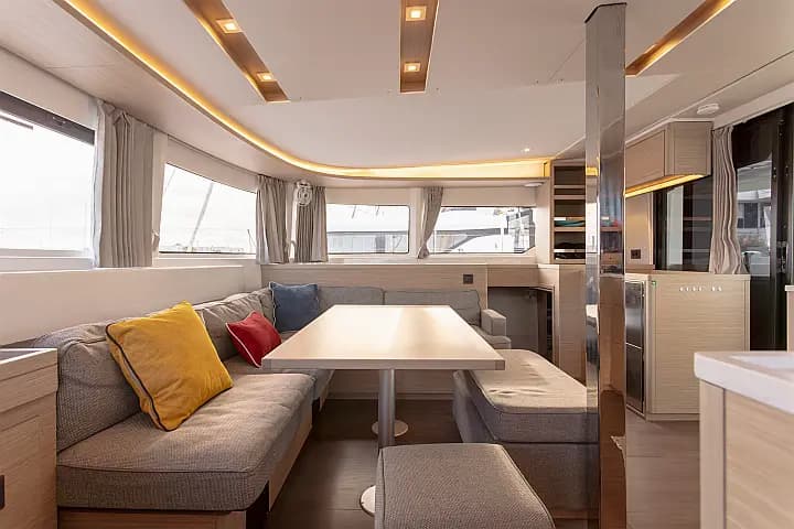 Lagoon 46 in Corsica / Ajaccio / Port Tino Rossi - Photo 3