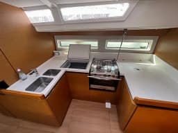 Sun Odyssey 490 in Sukošan / D-Marin Dalmacija Marina thumbnail 14