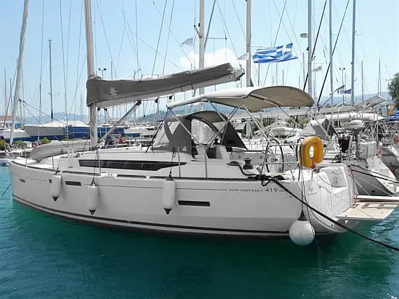 Sun Odyssey 419 in Lavrion / Olympic Marina - Photo 1