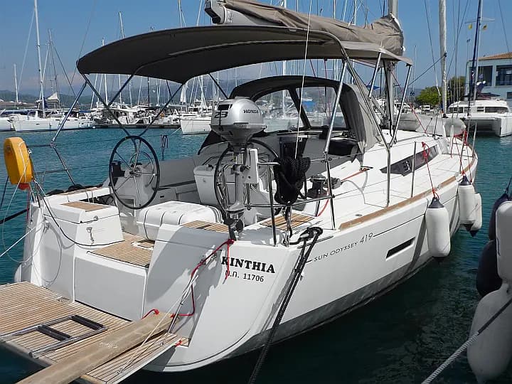 Sun Odyssey 419 in Lavrion / Olympic Marina - Photo 5