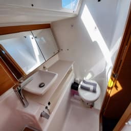 Dufour 43 in Volos / Port of Volos thumbnail 9