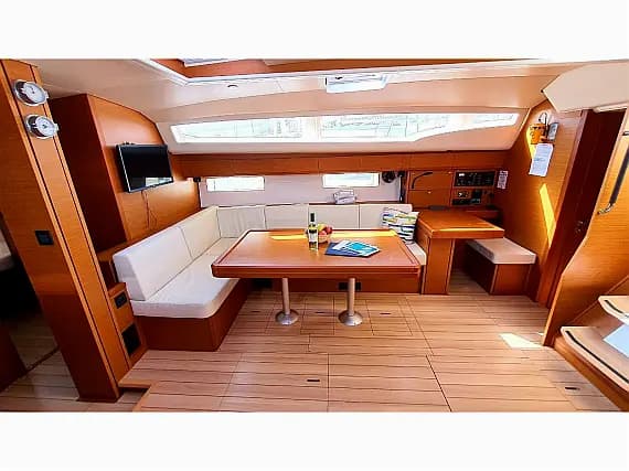 Jeanneau 54 in Rhodes New Marina - Photo 3