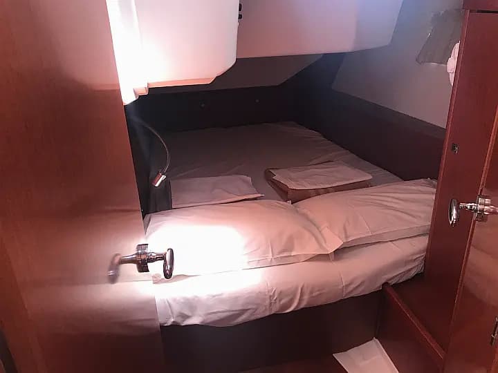 Oceanis 45 in Sicily / Furnari / Marina Portorosa - Photo 5