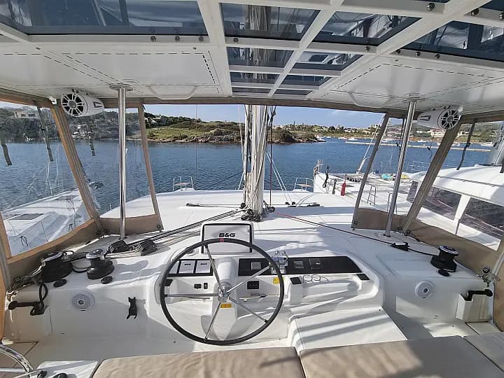 Lagoon 46 in Lavrion / Olympic Marina - Photo 5