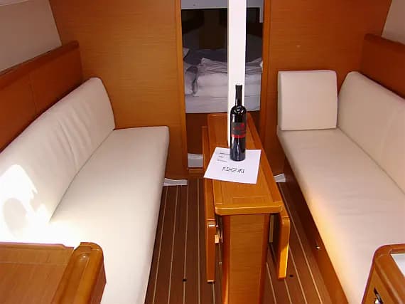Sun Odyssey 33i in Sukošan / D-Marin Dalmacija Marina - Photo 3