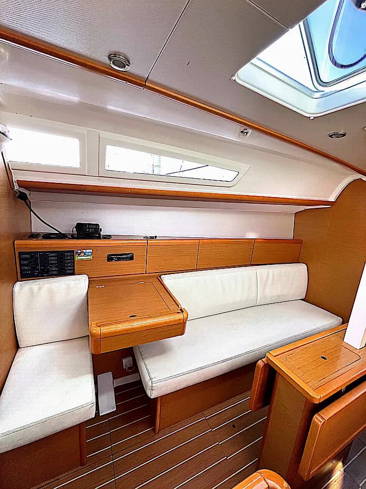 Sun Odyssey 33i in Sukošan / D-Marin Dalmacija Marina - Photo 4