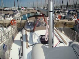Sun Odyssey 33i in Sukošan / D-Marin Dalmacija Marina thumbnail 7