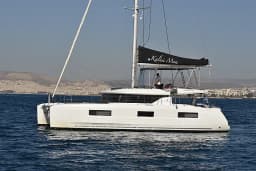 Lagoon 46 in Mykonos / Tourlos Marina thumbnail 11