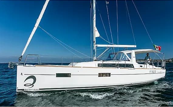 Oceanis 38 in Sardinia / Portisco / Marina di Portisco - Photo 1