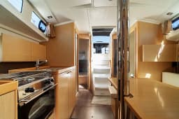 Oceanis 38 in Sardinia / Portisco / Marina di Portisco thumbnail 5