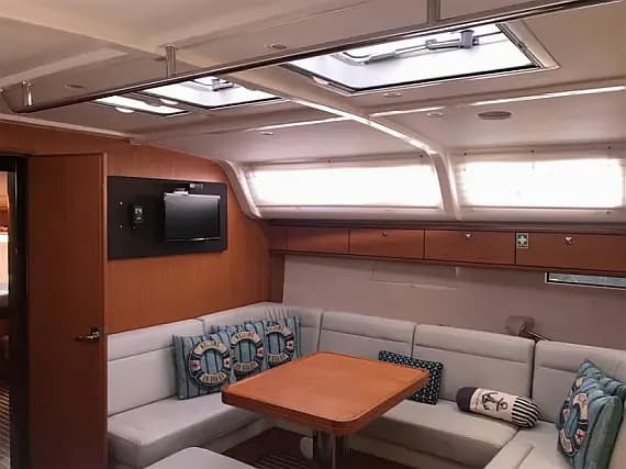 Bavaria Cruiser 51 in Corfu / Gouvia / D-Marin Marina Gouvia - Photo 3