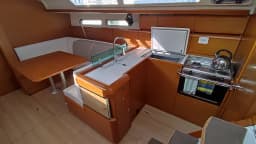 Sun Odyssey 419 in Volos / Port of Volos thumbnail 4