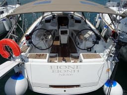 Sun Odyssey 419 in Volos / Port of Volos thumbnail 8