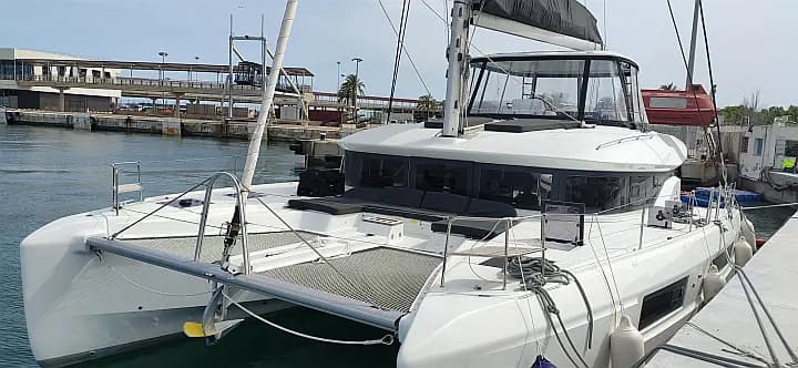 Lagoon 51 in Kaštel Gomilica / Marina Kaštela - Photo 4