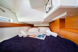 Sun Odyssey 519 in Rhodes New Marina thumbnail 11