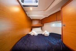 Sun Odyssey 519 in Rhodes New Marina thumbnail 14