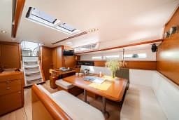 Sun Odyssey 519 in Rhodes New Marina thumbnail 7