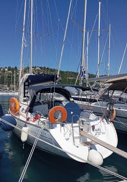 Sun Odyssey 37 in Lefkada / Nikiana Marina thumbnail 9