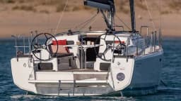 Sun Odyssey 380 in Lefkada / D-Marin Marina Lefkas thumbnail 7
