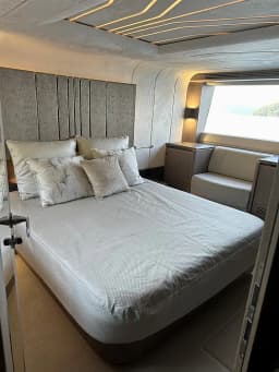 Galeon 680 Fly in Dubrovnik / Marina Frapa Dubrovnik thumbnail 41