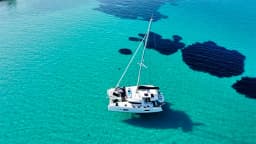 Lagoon 42 in Paros port thumbnail 10