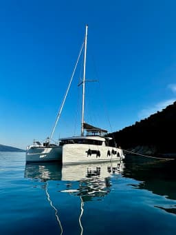 Lagoon 42 in Paros port thumbnail 14