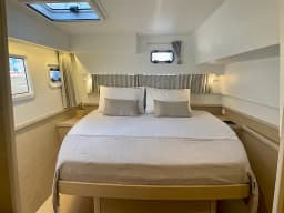 Lagoon 42 in Paros port thumbnail 5