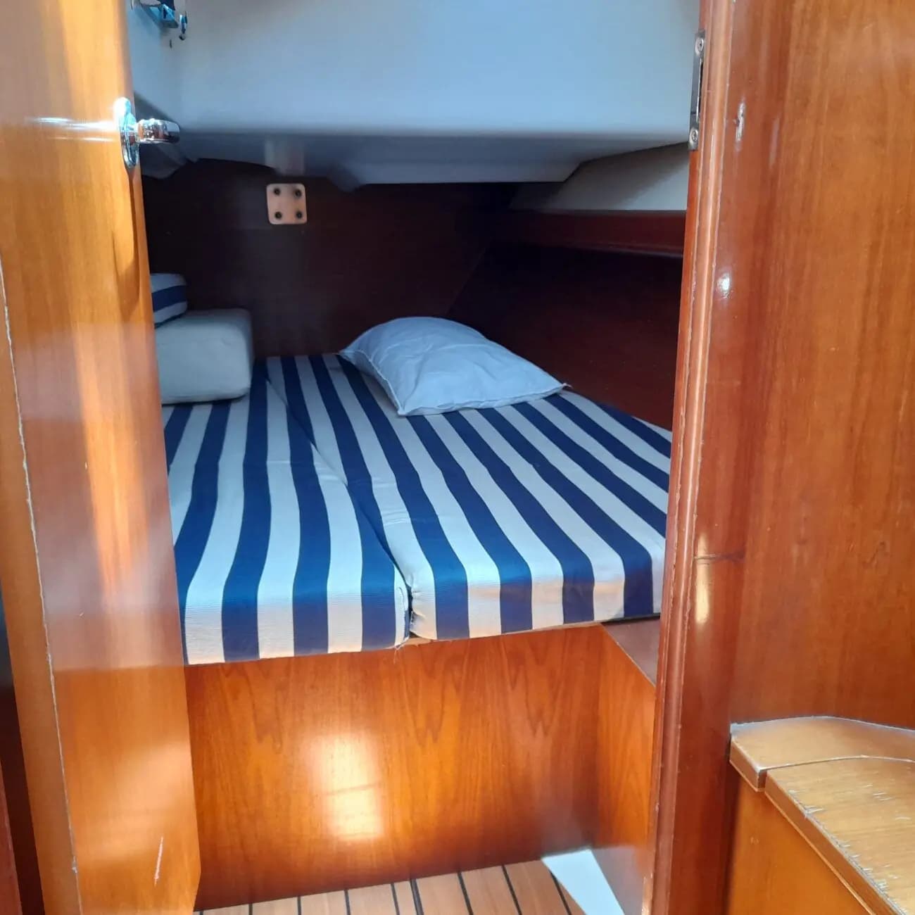 Oceanis 393 in Pilos / Pylos Marina - Photo 5
