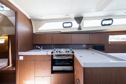 Oceanis 41.1 in Lefkada / Port of Lefkas thumbnail 10