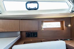 Oceanis 41.1 in Lefkada / Port of Lefkas thumbnail 24