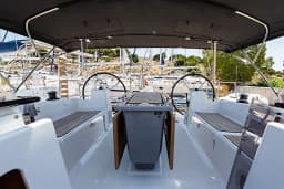 Oceanis 41.1 in Lefkada / Port of Lefkas thumbnail 3