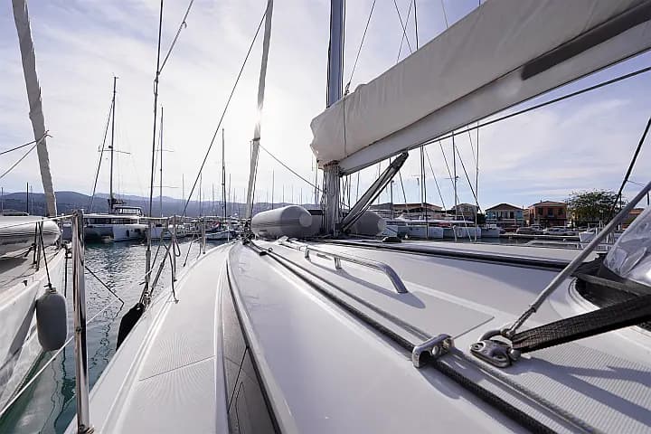 Oceanis 40.1 in Lefkada / Port of Lefkas - Photo 2