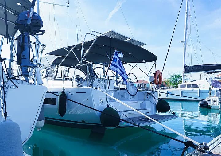 Oceanis 40.1 in Lefkada / Port of Lefkas - Photo 4