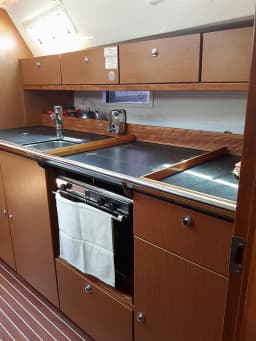 Bavaria 40 Cruiser S in Kefalonia / Sami Port thumbnail 5
